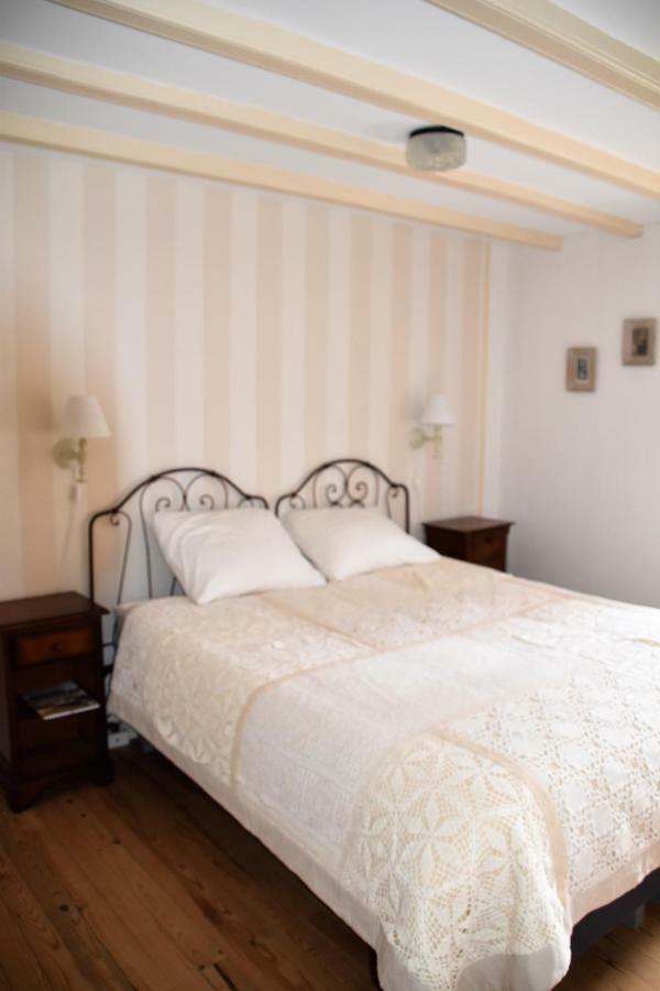 ベルティニャ L'Embellie Bed & Breakfast エクステリア 写真